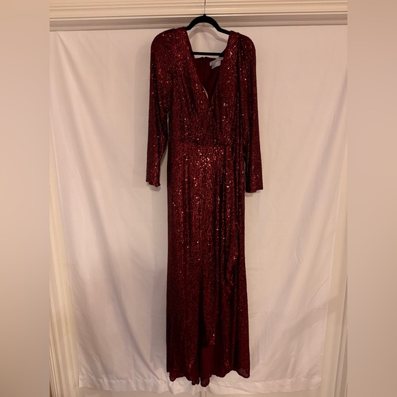 MAC DUGGAL 26574 SEQUINED FAUX WRAP LONG SLEEVE WINE COLUMN GOWN Size 16 Dress - Picture 3 of 8
